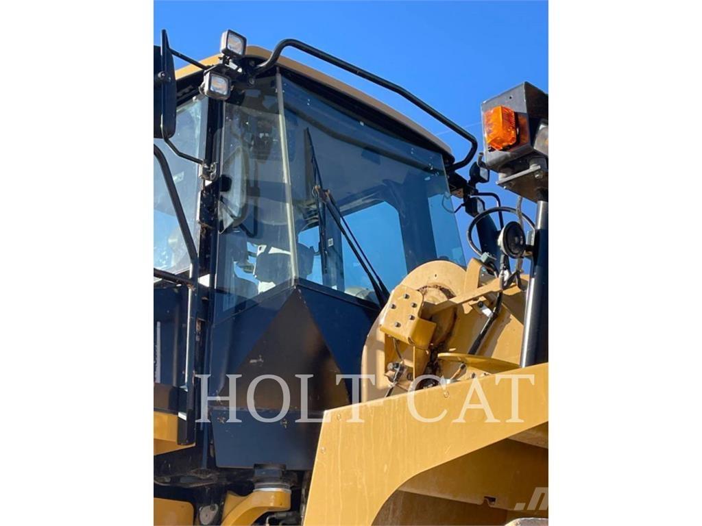 CAT 988K Utovarivači na kotačima