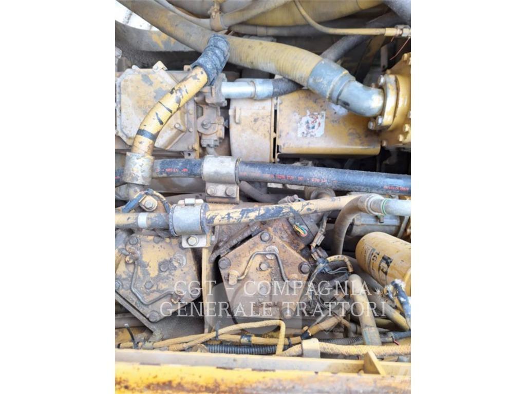 CAT 992G Utovarivači na kotačima