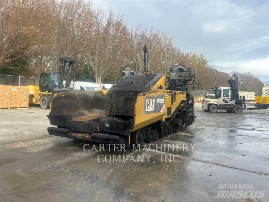 CAT AP1055F Asfaltni finišeri