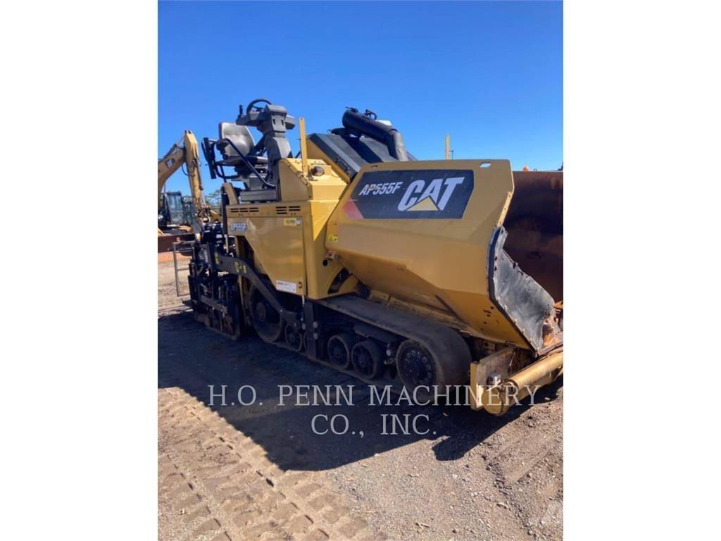 CAT AP555F Asfaltni finišeri