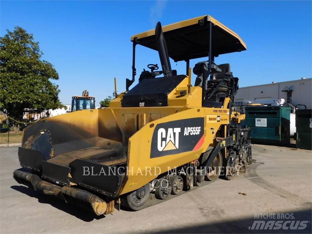 CAT AP555F Asfaltni finišeri