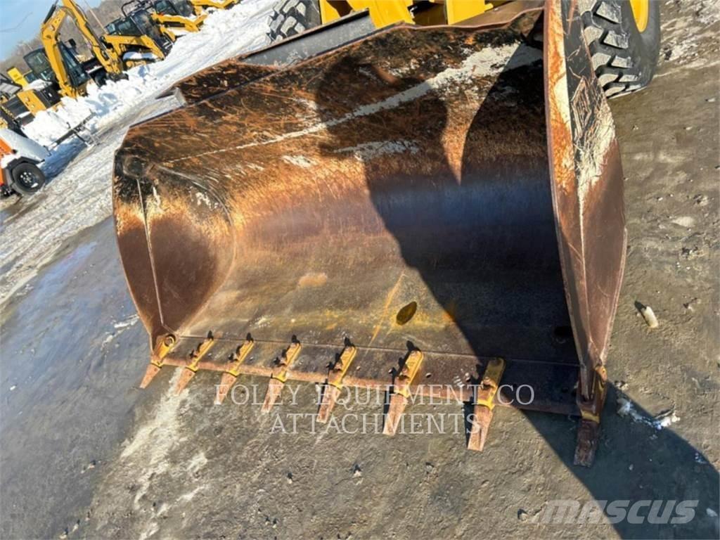 CAT BK18F25GP Utovarivači na kotačima
