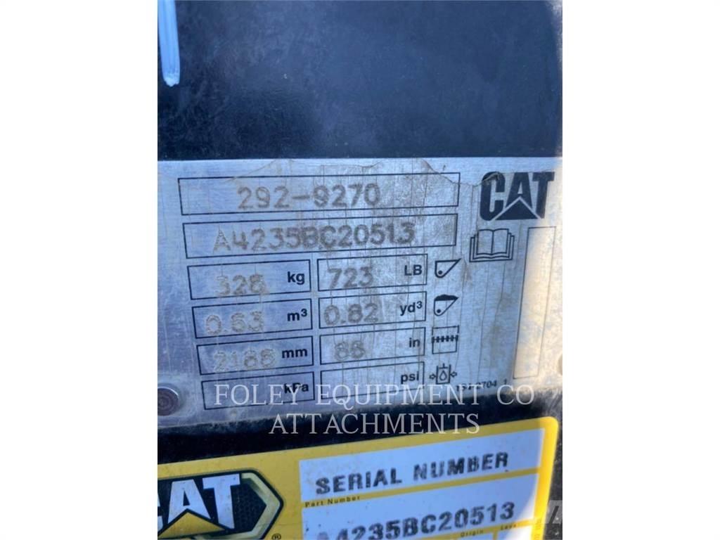 CAT BKSSLGP86S Skid steer mini utovarivači