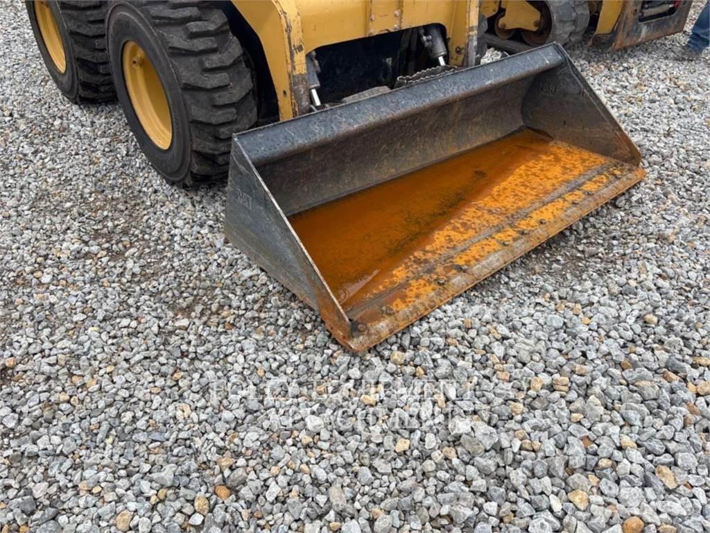CAT BKSSLMP74 Skid steer mini utovarivači