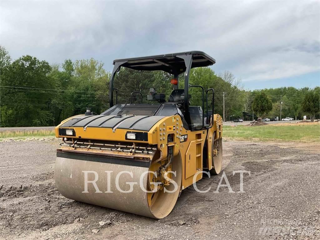 CAT CB13 Kompaktori zemlje