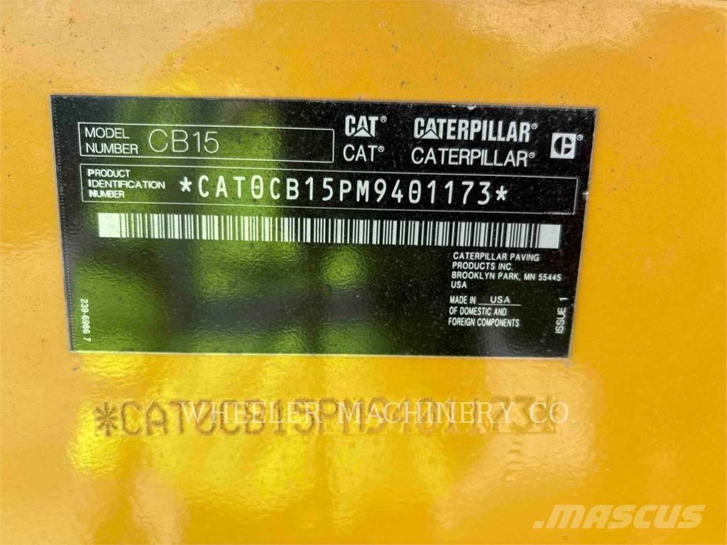 CAT CB15 CW VV Valjci sa dvojnim bubnjem