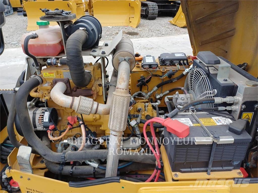 CAT CB2.7LRC Valjci sa dvojnim bubnjem