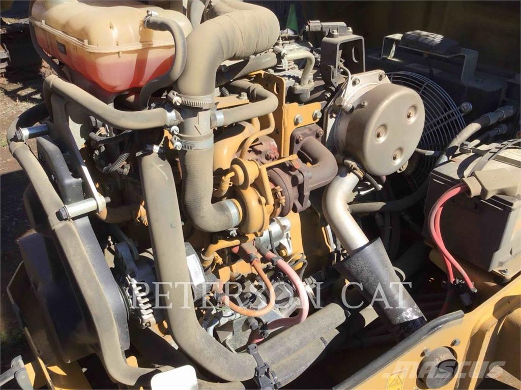 CAT CB24B Valjci sa dvojnim bubnjem