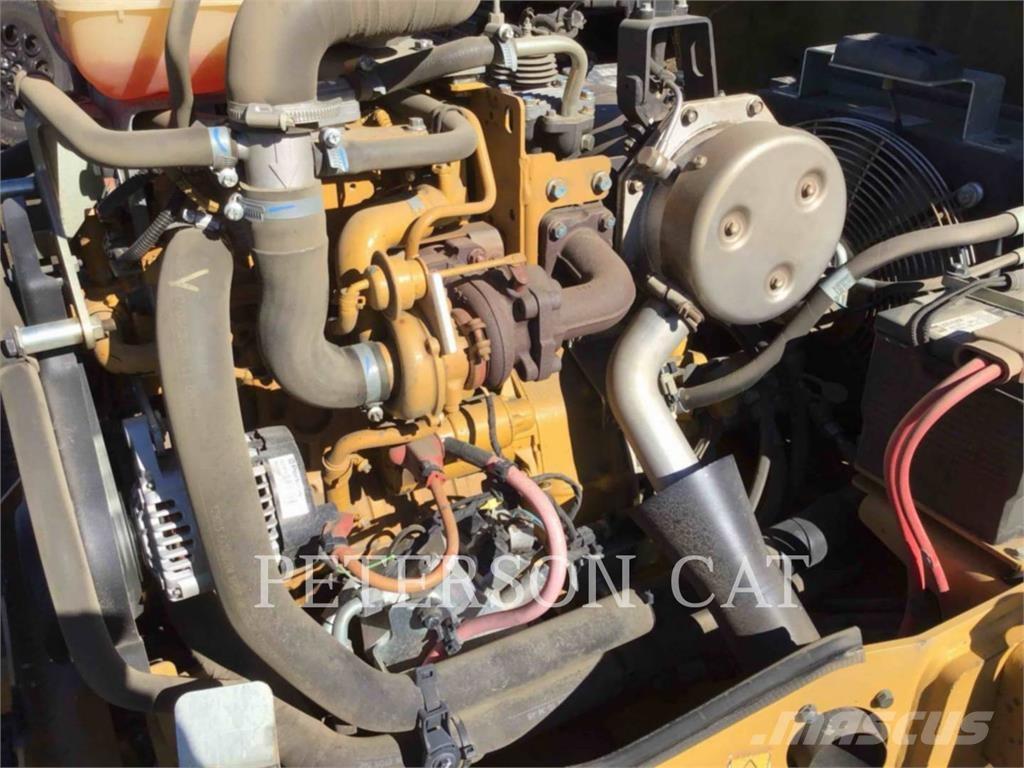 CAT CB24B Valjci sa dvojnim bubnjem