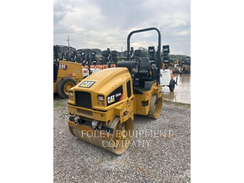CAT CB24B Kompaktori zemlje