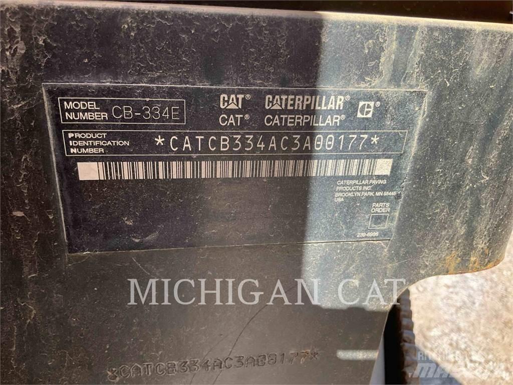 CAT CB334E Valjci sa jednim bubnjem