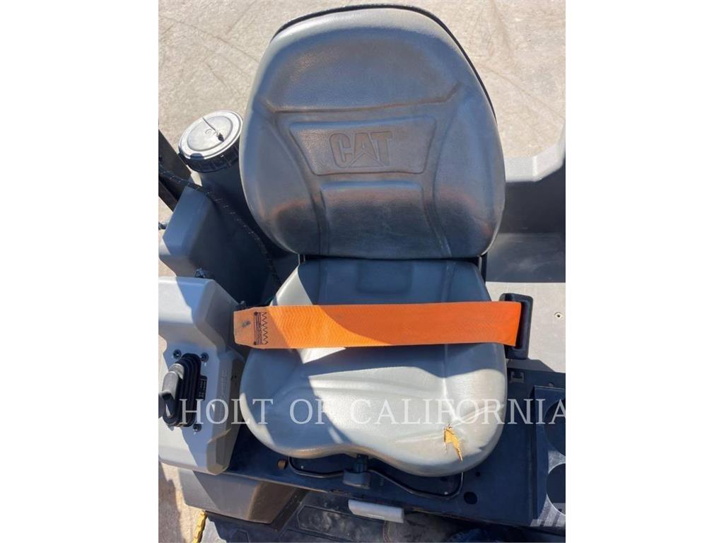 CAT CB4.0 Kompaktori zemlje