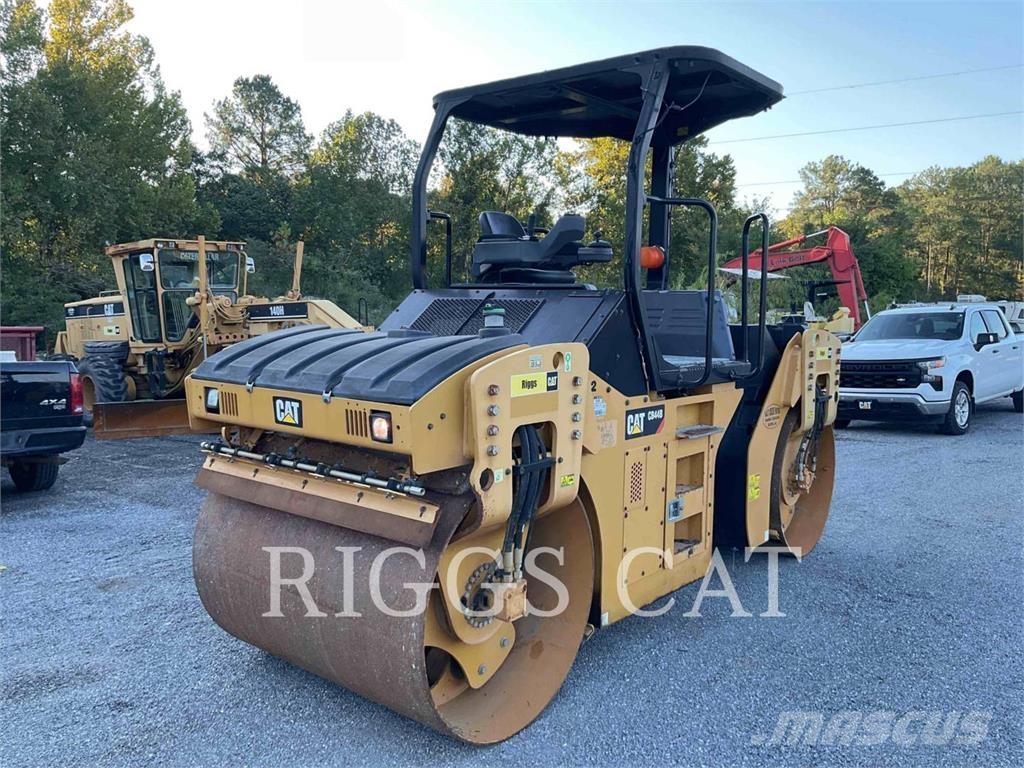 CAT CB44B Valjci sa dvojnim bubnjem