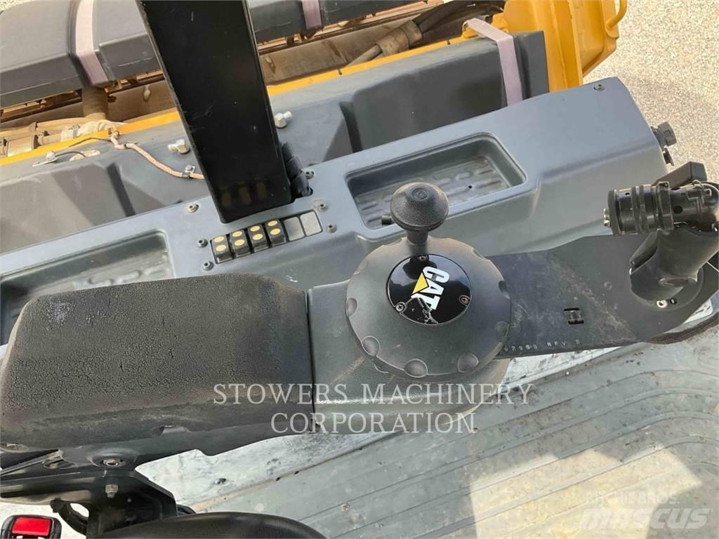 CAT CB66B Kompaktori zemlje