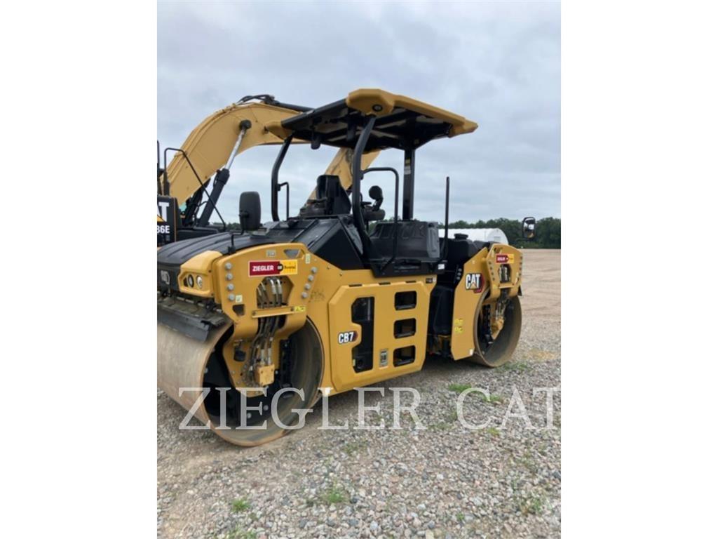 CAT CB7-02 Kompaktori zemlje