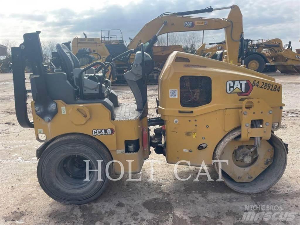 CAT CC4.0 Buldožeri na kotačima