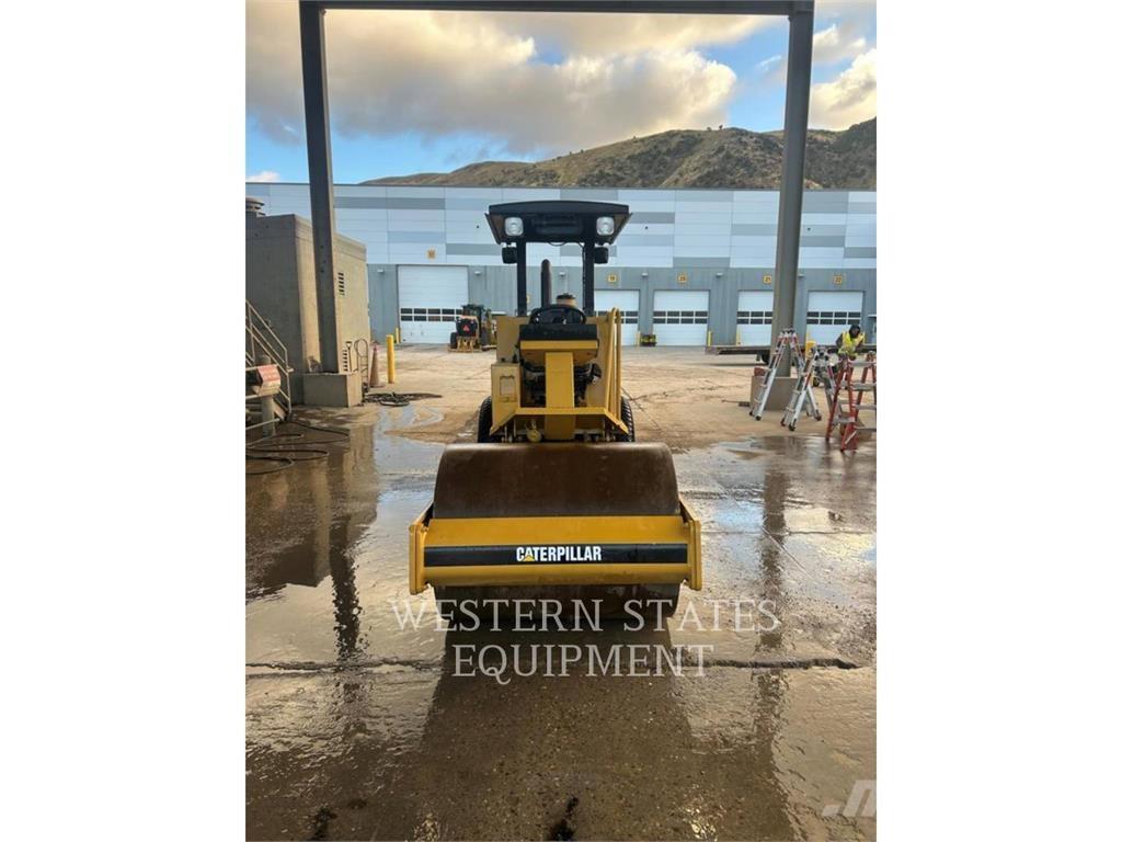 CAT CS-323C Valjci sa jednim bubnjem