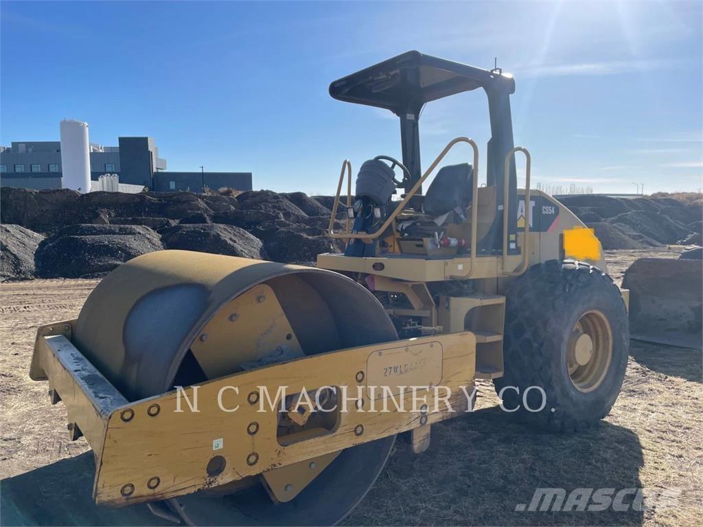 CAT CS54 Asfaltni finišeri