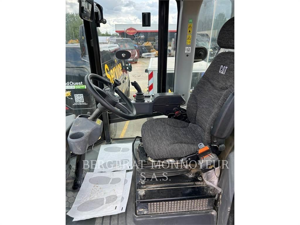 CAT CS74B 4F Kompaktori zemlje