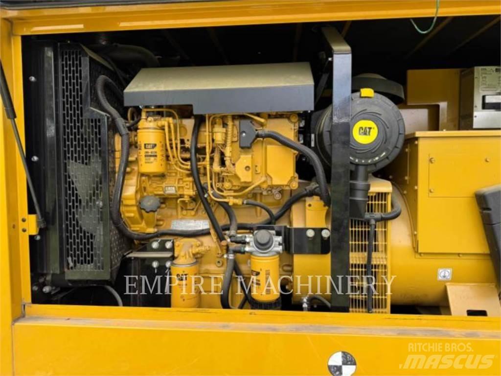 CAT D100 Dizel agregati