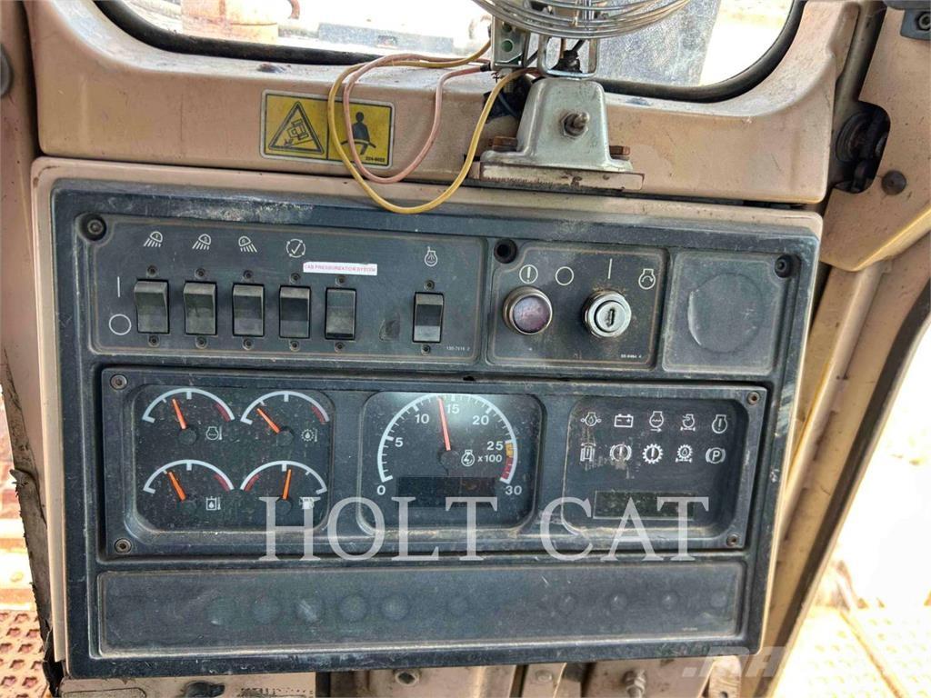 CAT D10R Buldožeri gusjeničari