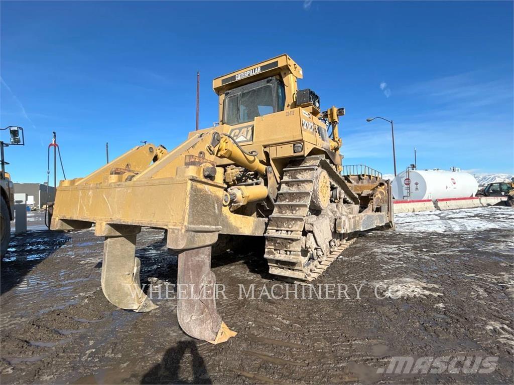 CAT D10T Buldožeri gusjeničari