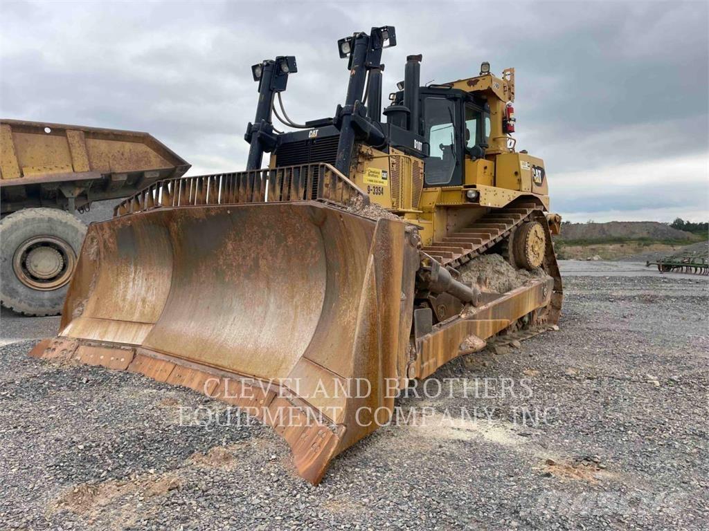 CAT D10T Buldožeri gusjeničari