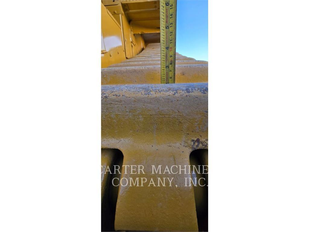 CAT D10T Buldožeri gusjeničari