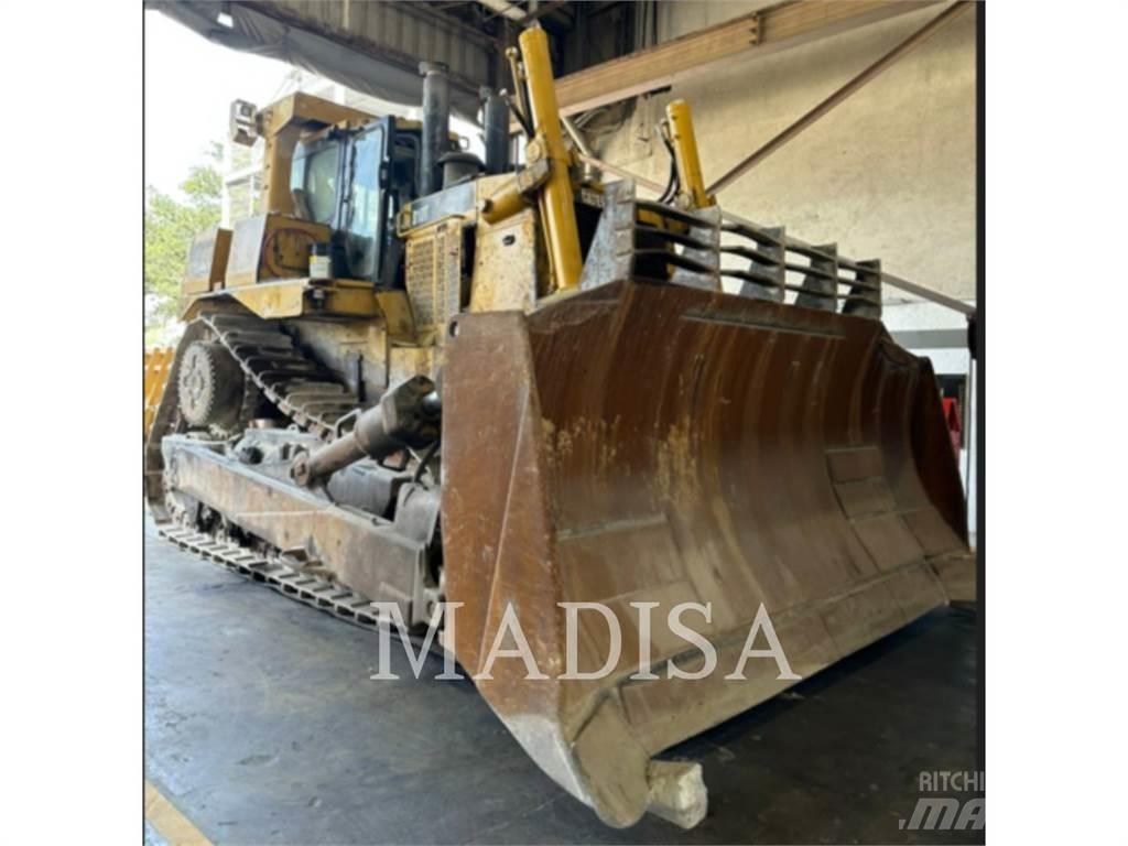 CAT D10T Buldožeri gusjeničari