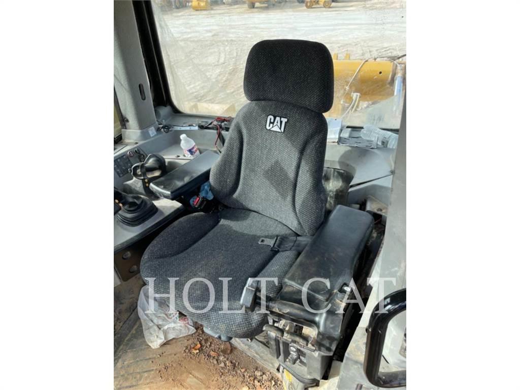 CAT D10T SS Buldožeri gusjeničari