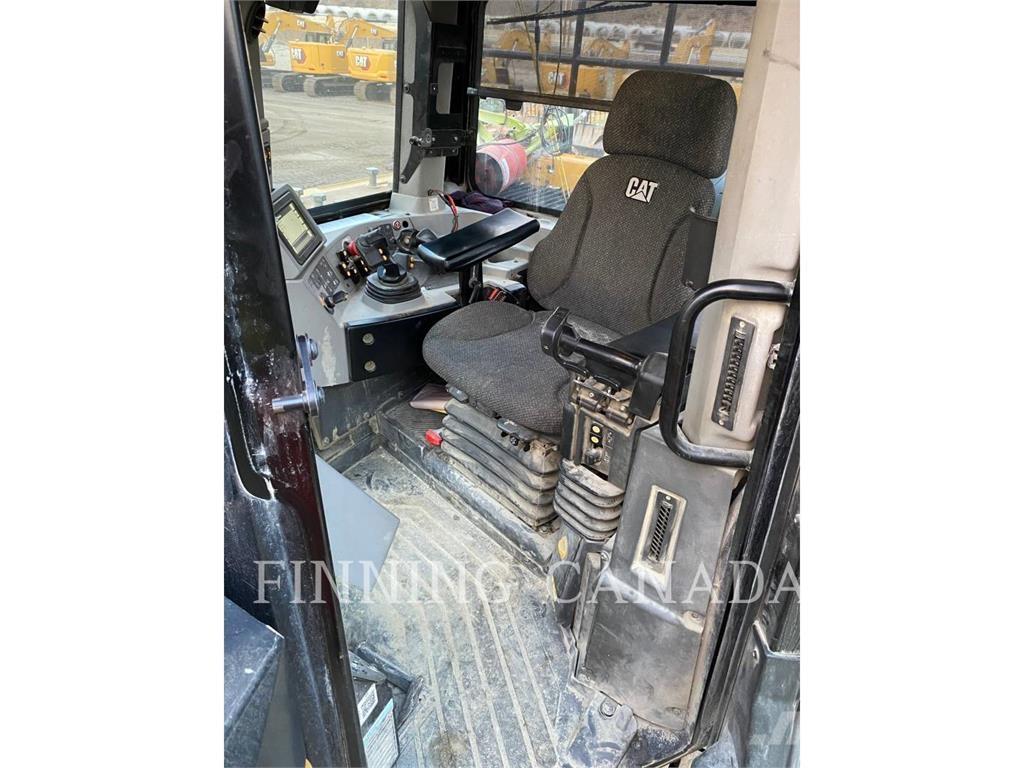 CAT D10T2 Buldožeri gusjeničari