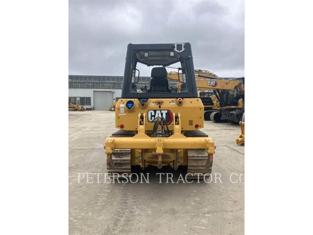 CAT D2 Buldožeri gusjeničari