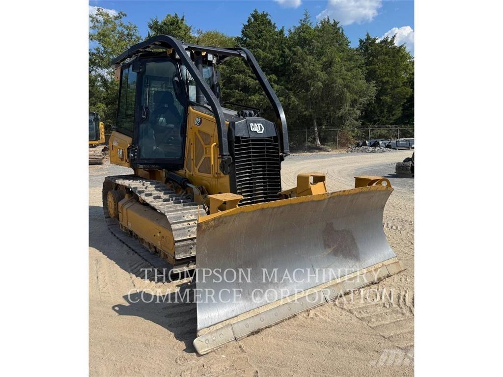 CAT D2-12 Buldožeri gusjeničari