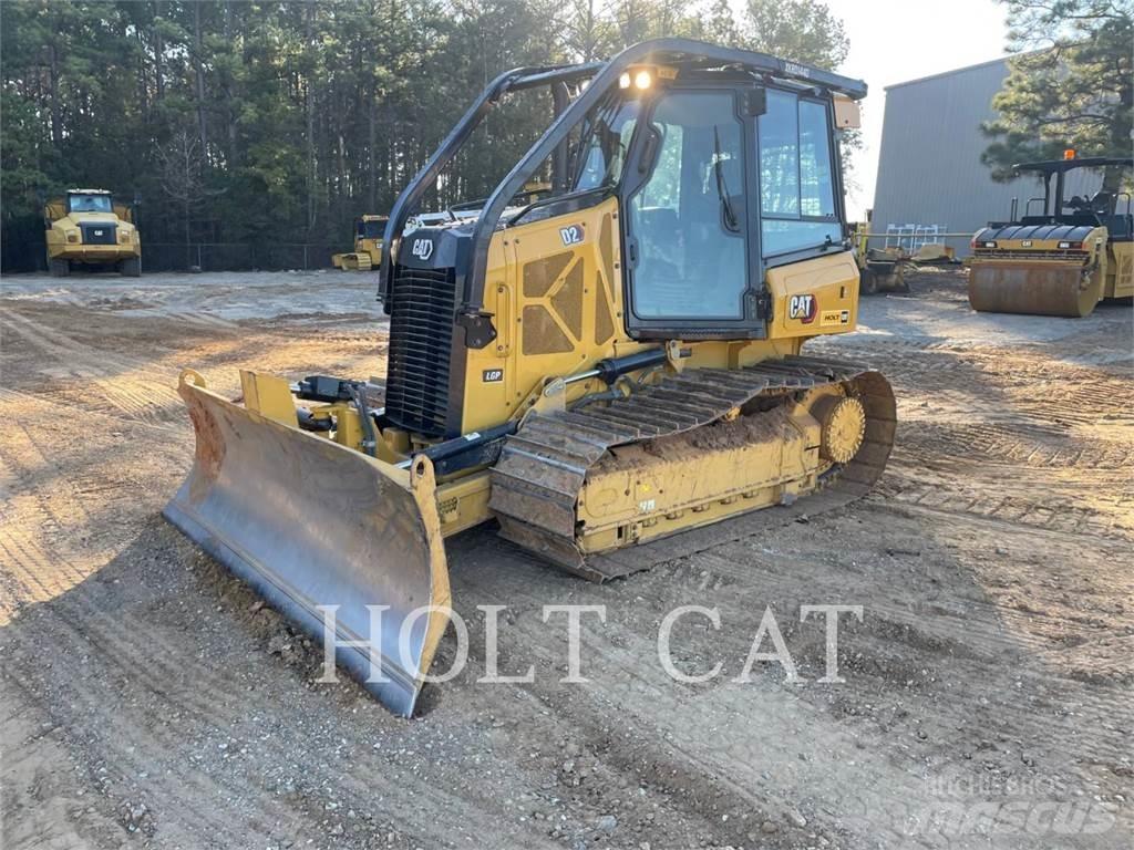 CAT D2-12LGP Buldožeri gusjeničari