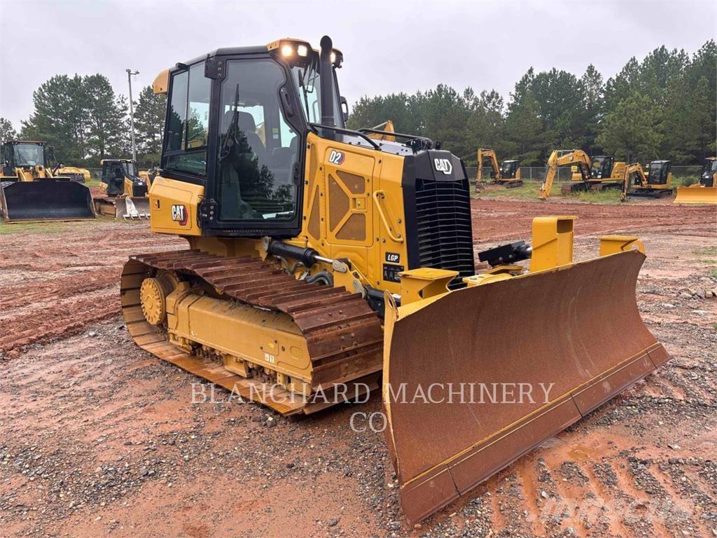 CAT D2 LGP Buldožeri gusjeničari