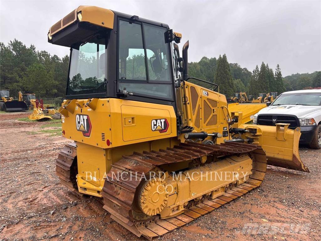 CAT D2 LGP Buldožeri gusjeničari