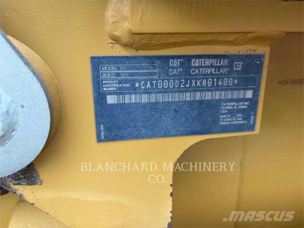 CAT D2 LGP Buldožeri gusjeničari