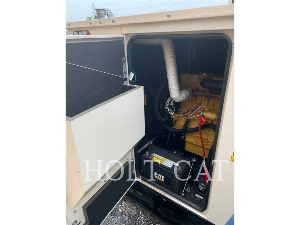 CAT D20 Dizel agregati