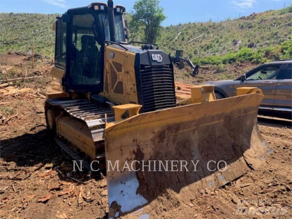 CAT D3 Buldožeri gusjeničari