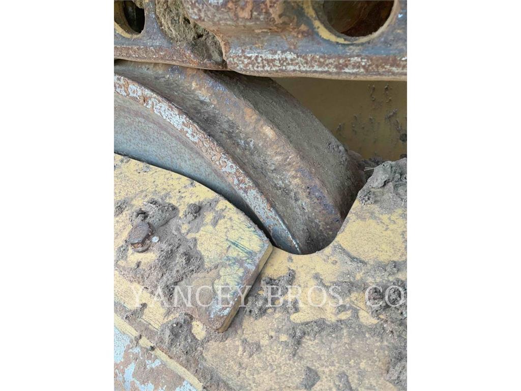 CAT D3 Buldožeri gusjeničari