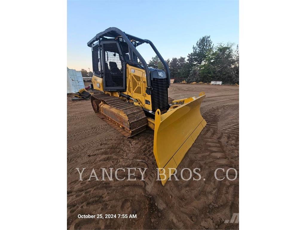 CAT D3 Buldožeri gusjeničari