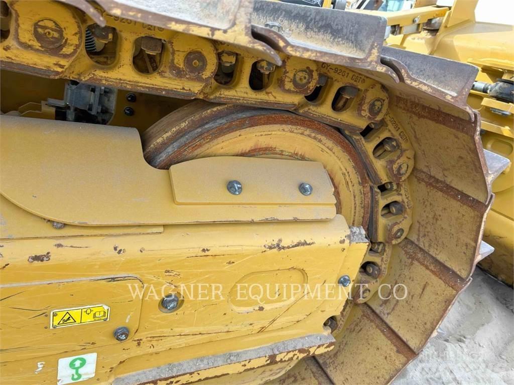 CAT D3 Buldožeri gusjeničari