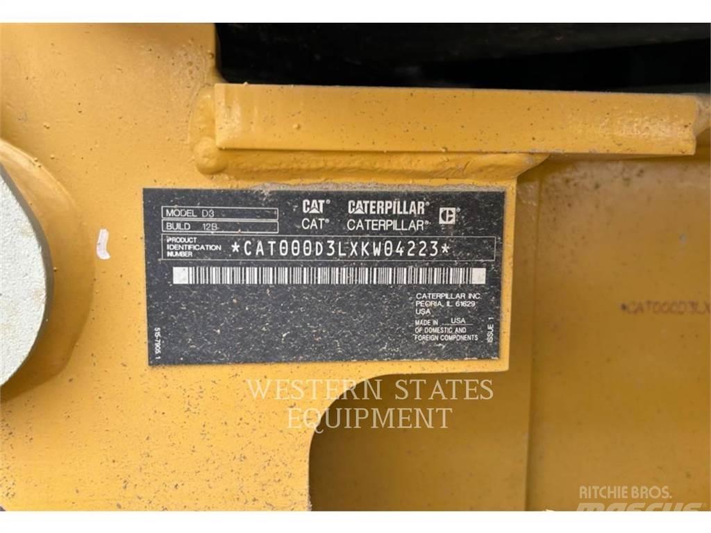 CAT D3 Buldožeri gusjeničari