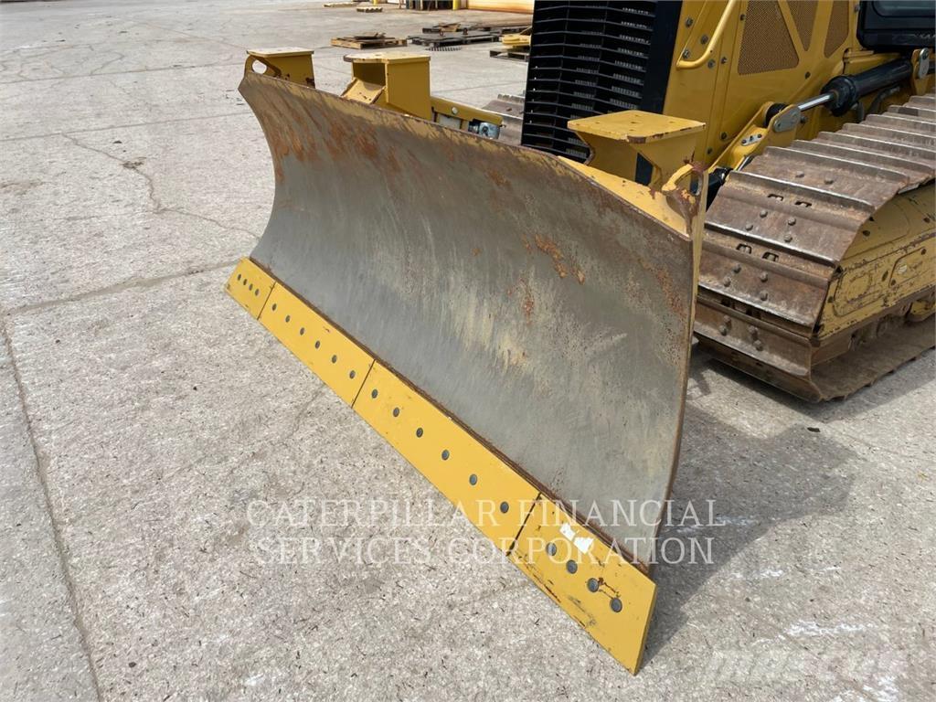 CAT D3 Buldožeri gusjeničari