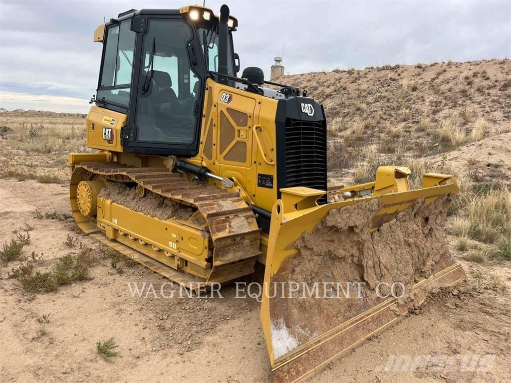 CAT D3 Buldožeri gusjeničari