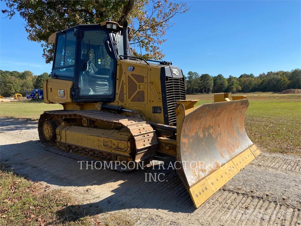 CAT D3 Buldožeri gusjeničari