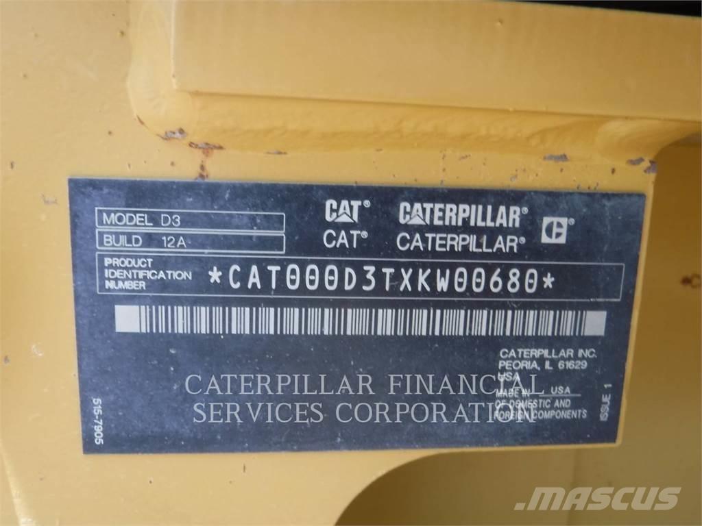 CAT D3-12 Buldožeri gusjeničari