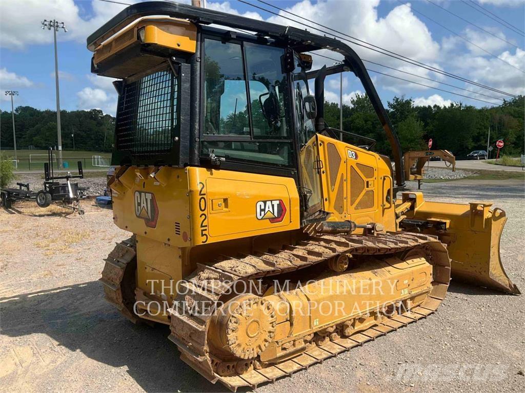 CAT D3-12 Buldožeri gusjeničari