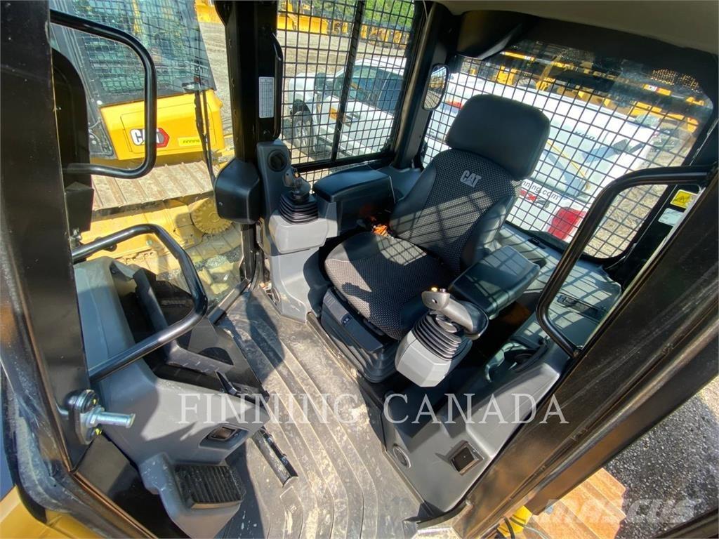 CAT D3-12 Buldožeri gusjeničari