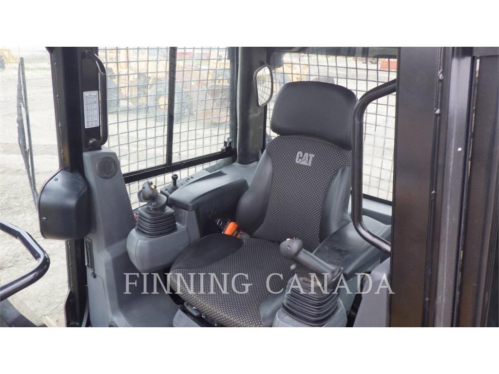 CAT D3-12 Buldožeri gusjeničari